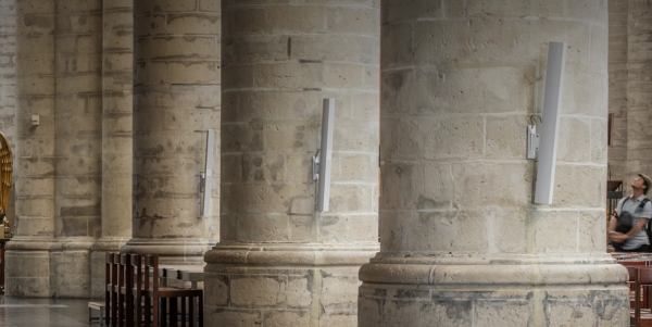 AUDAC KYRA24/W, звуковая колонна